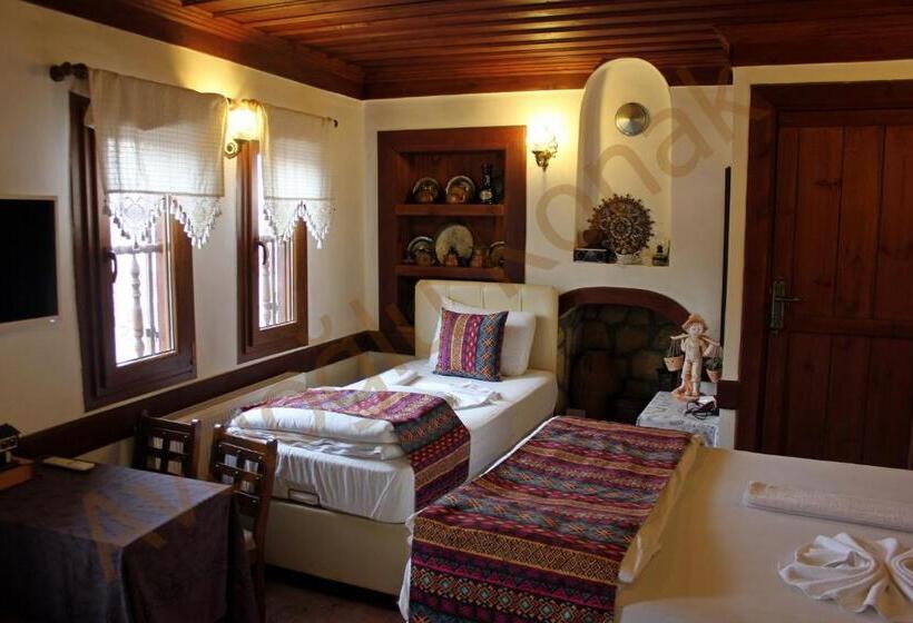 ファミリーステューディオ, Avcıoğlu Konak Otel