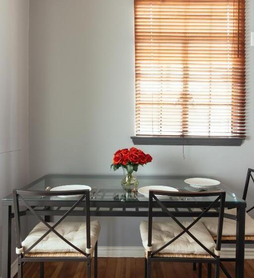 阁楼房, Broadlind