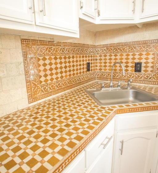 阁楼房, Broadlind