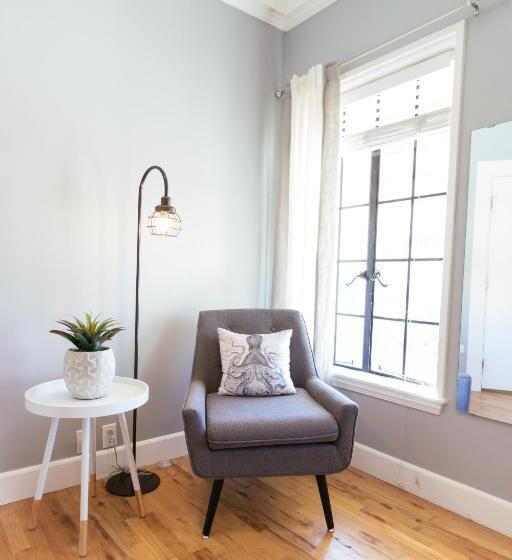 جناح غرفتين نوم, Broadlind