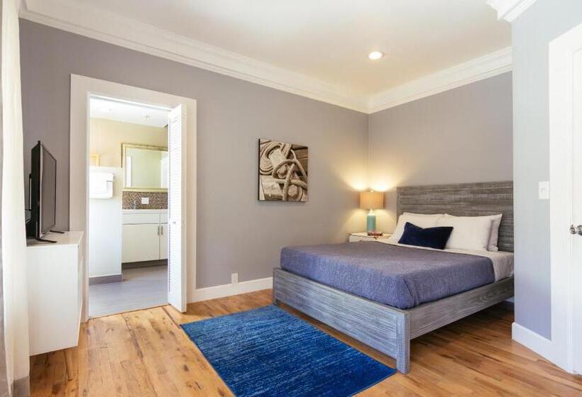 带2个卧室的套房, Broadlind