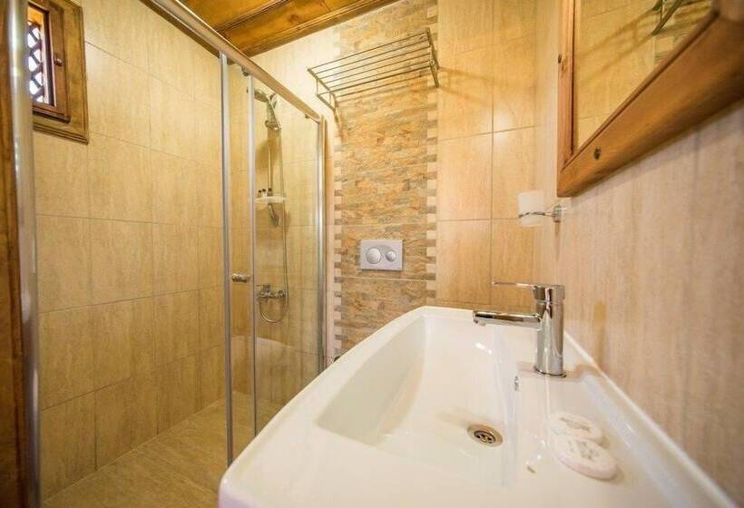 غرفة ديلوكس, Akbulut Konak