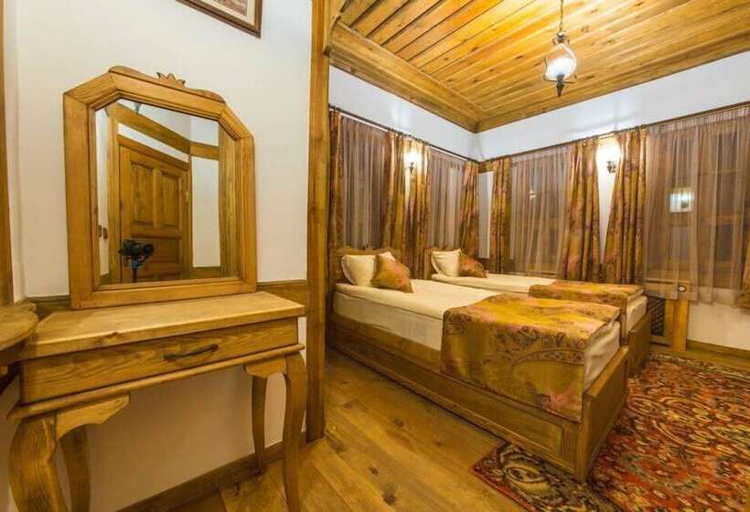 غرفة ديلوكس, Akbulut Konak