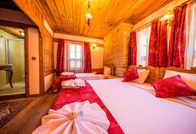Трехместный Номер Deluxe, Akbulut Konak