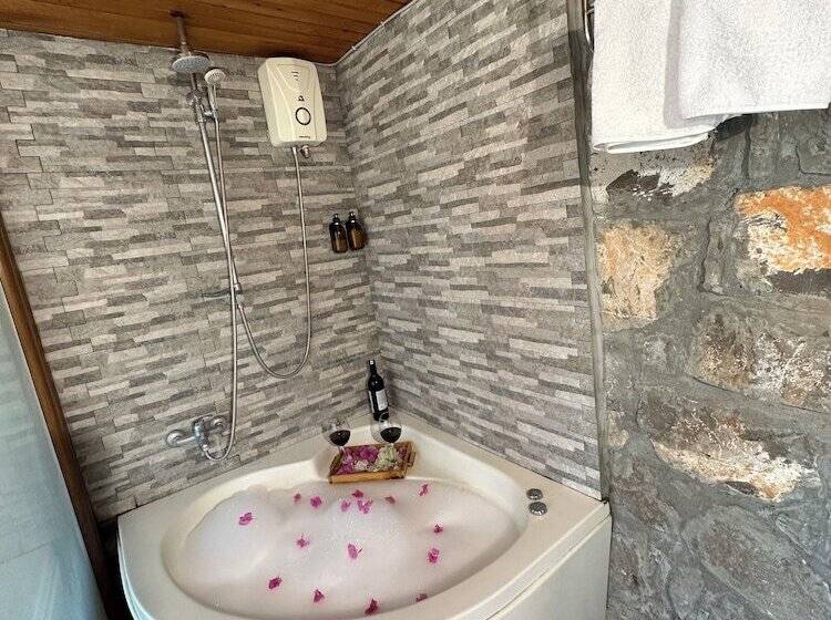 Номер Стандарт, Kabak Armes