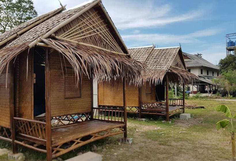 ガーデンビュースタンダードルーム, Lanta Local Hut