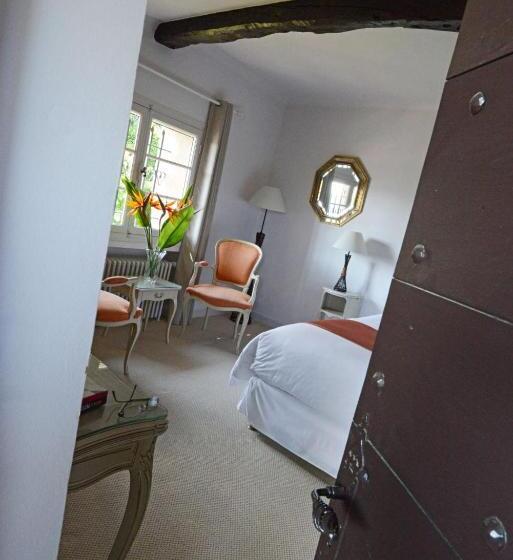 سوئیت جونیور با چشمانداز کوهستان, Le Mas Du Chanoine