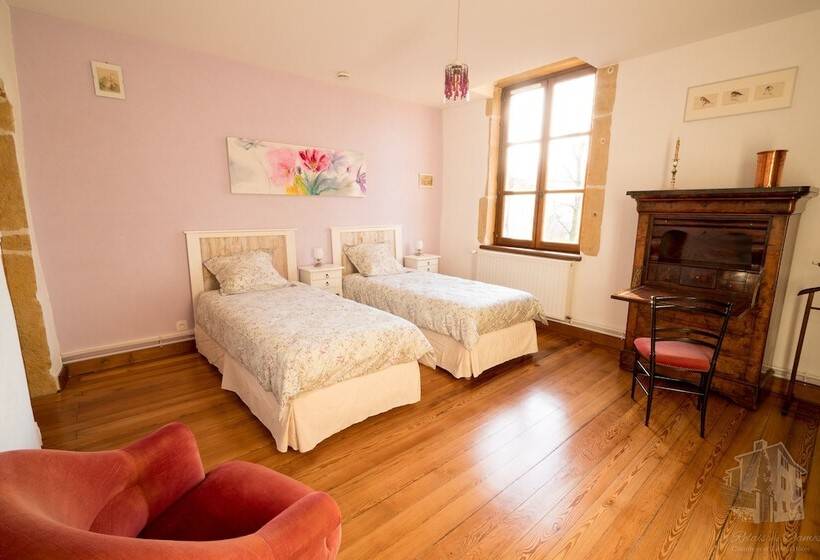 Номер Стандарт, Le Relais Des Dames