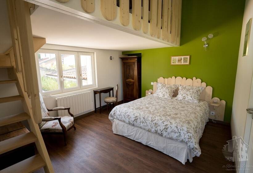 חדר משפחתי, Le Relais Des Dames