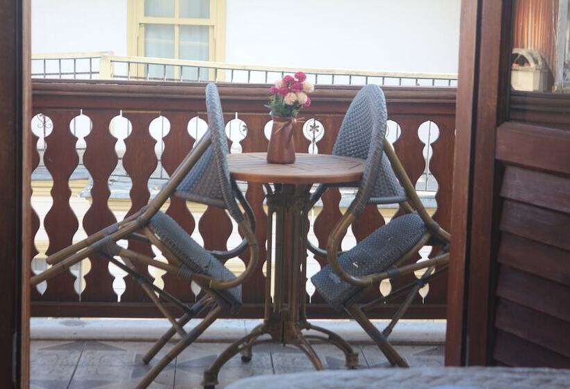 带阳台的豪华间, Yalı Butik