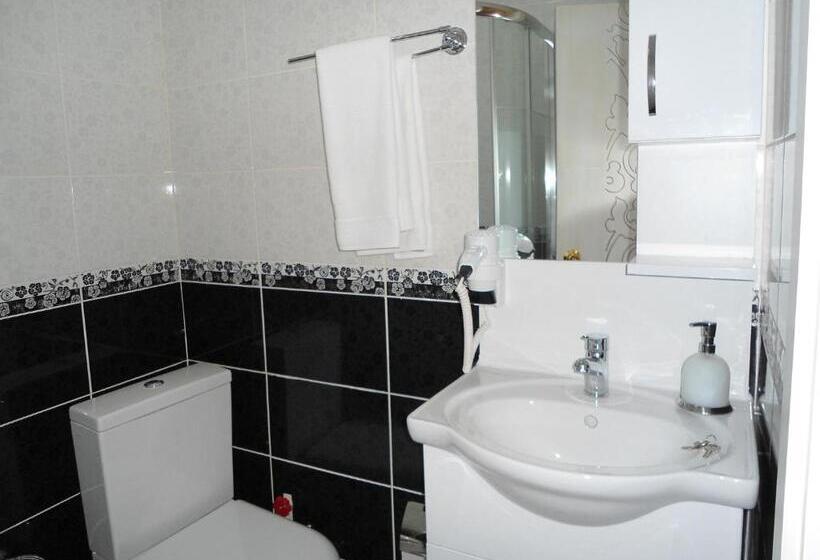 标准间, Yalı Butik