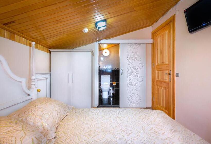 标准间, Yalı Butik