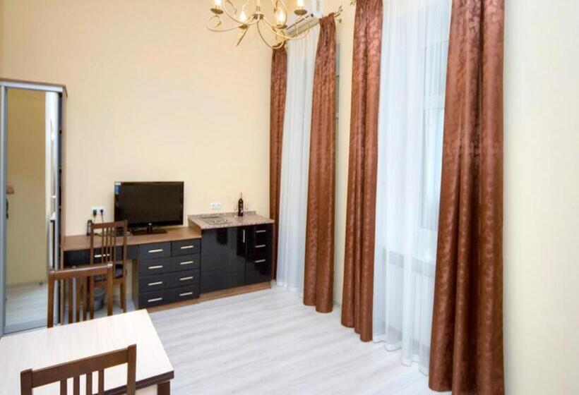 1 Szobás Apartman, Best Season Apart