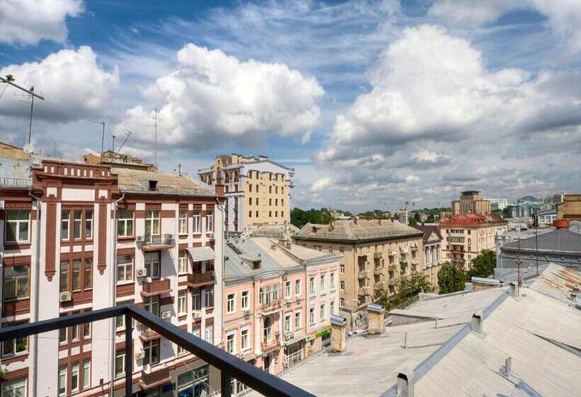 1 Szobás Apartman, Best Season Apart