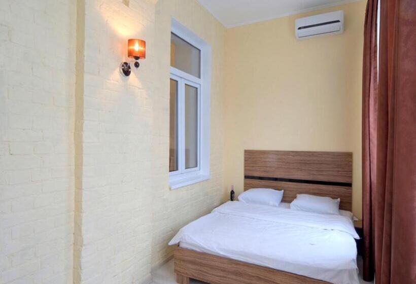 1 Szobás Apartman, Best Season Apart