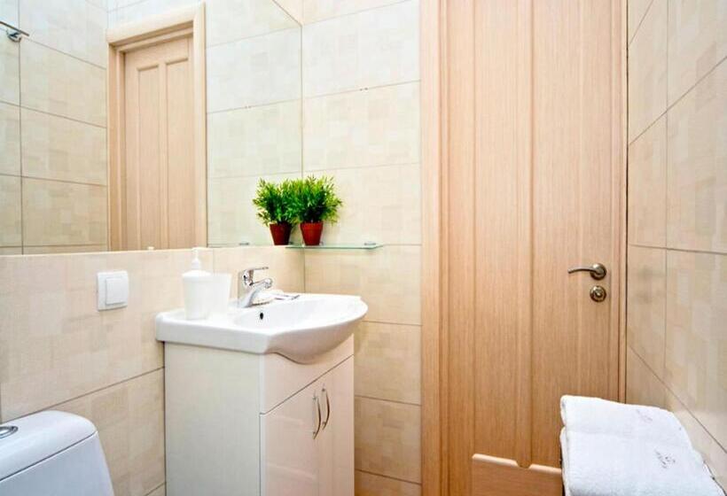 1 Szobás Apartman, Best Season Apart