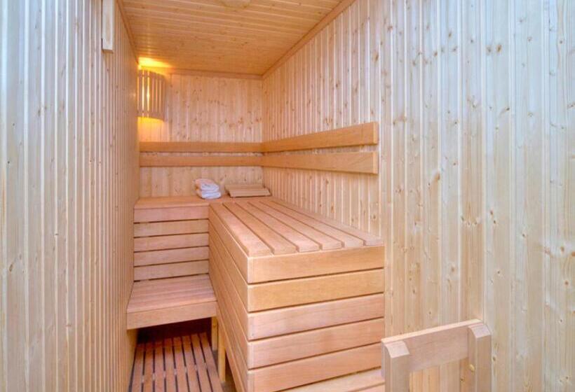 1 Szobás Apartman, Best Season Apart