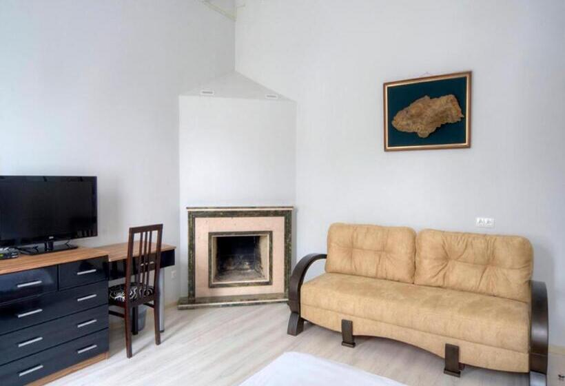 Standard Stúdió Szoba, Best Season Apart