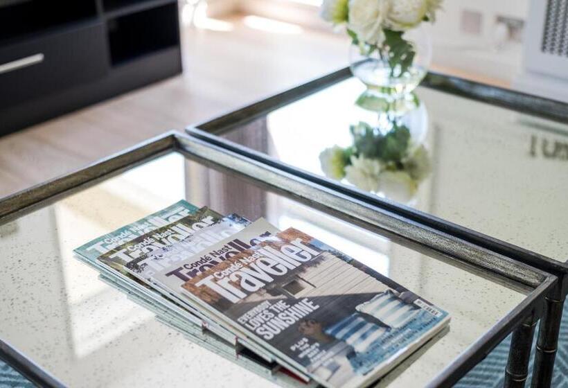 آپارتمان سلطنتی 1 خوابه, Buckingham & Lloyds