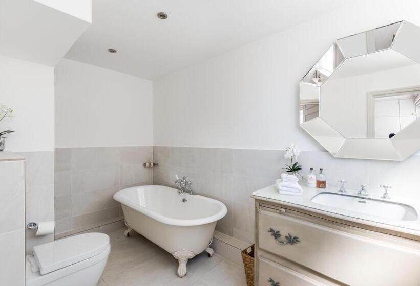 آپارتمان سلطنتی 1 خوابه, Buckingham & Lloyds