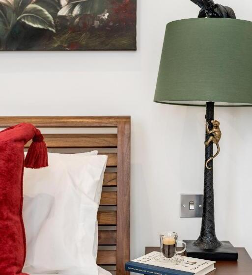 آپارتمان 1 خوابه با تراس, Buckingham & Lloyds