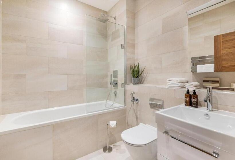 آپارتمان 4 خوابه, Buckingham & Lloyds