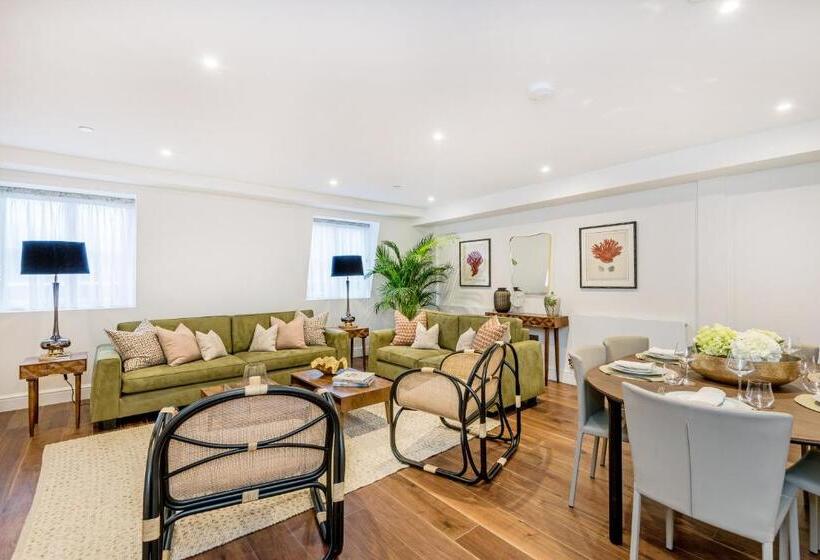 آپارتمان 4 خوابه, Buckingham & Lloyds