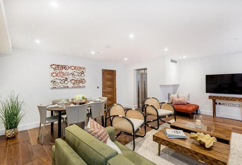 آپارتمان 4 خوابه, Buckingham & Lloyds