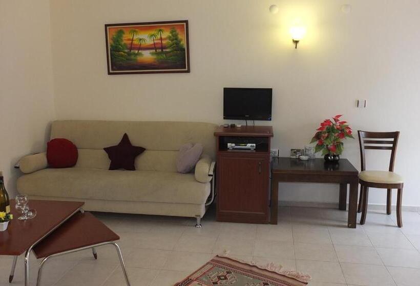 سوییت جونیور, Bacahan