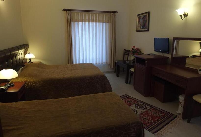 اتاق راحتی, Bacahan