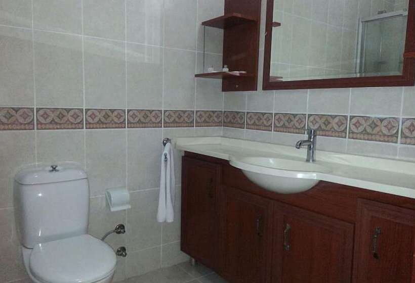 اتاق استاندارد سه نفره, Bacahan