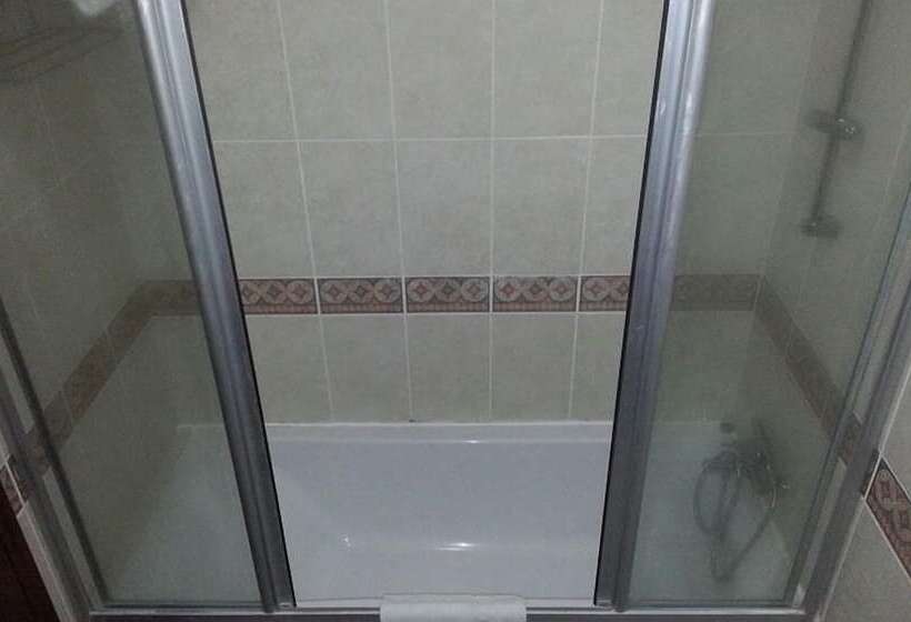 اتاق استاندارد سه نفره, Bacahan