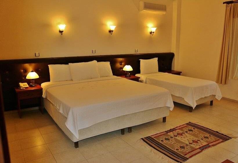 اتاق استاندارد سه نفره, Bacahan