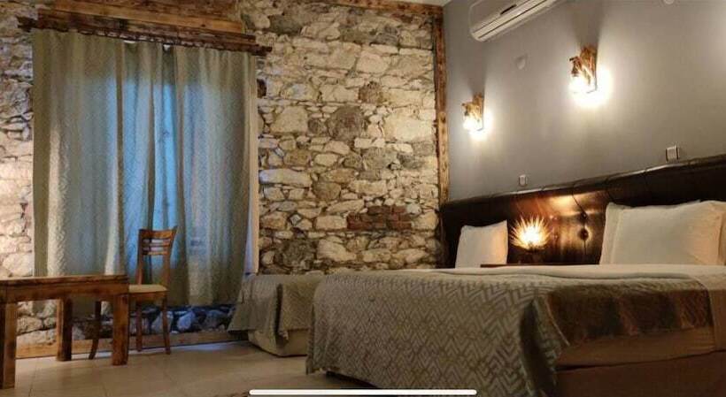 اتاق استاندارد سه نفره, Bacahan