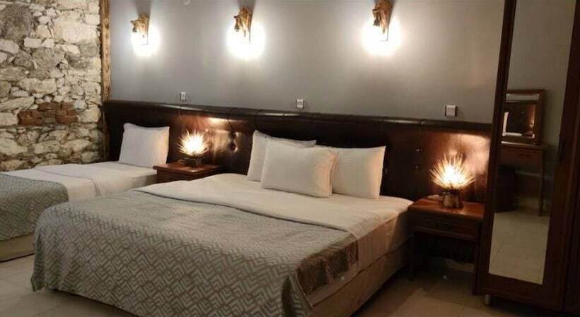 اتاق استاندارد سه نفره, Bacahan