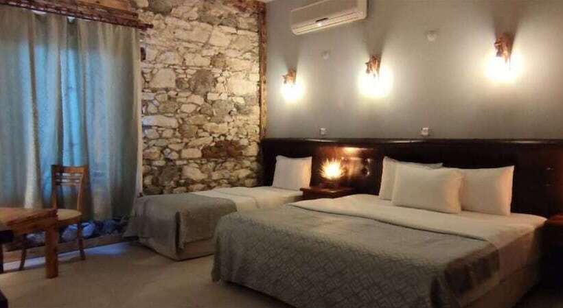 اتاق استاندارد سه نفره, Bacahan