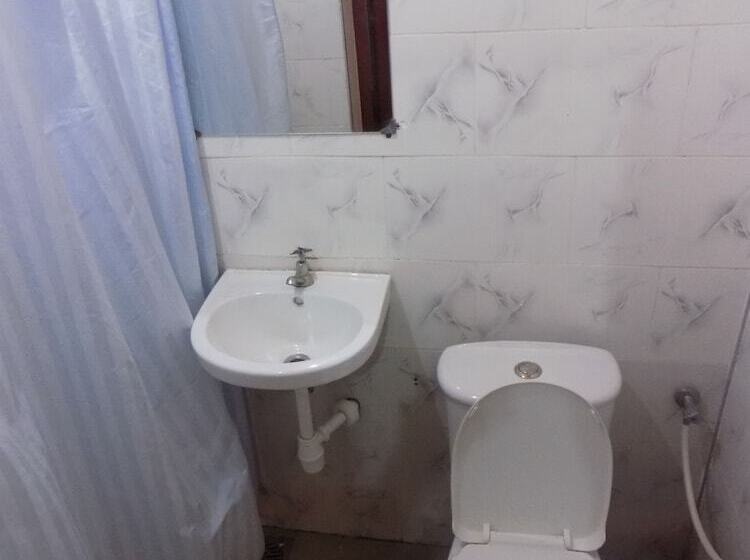 اتاق یک تخته با چشمانداز باغ, Kilimanjaro Base