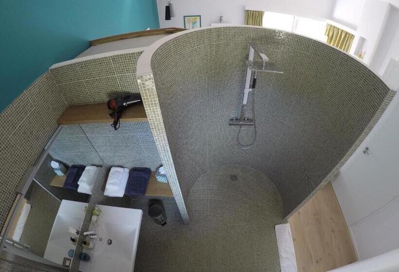 اتاق استاندارد برای معلولان, Les Ambèles