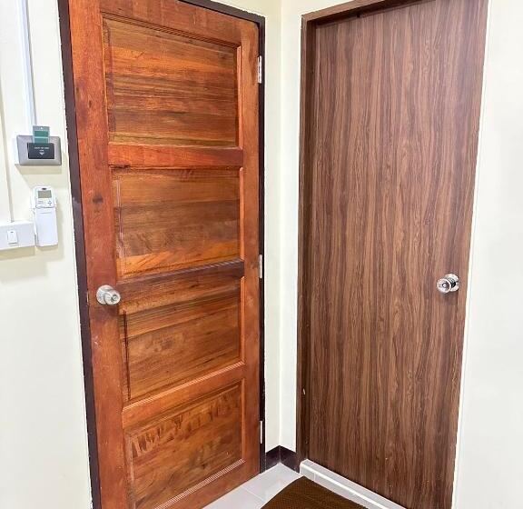 Standart Oda, Baan At Khaosan Hostel