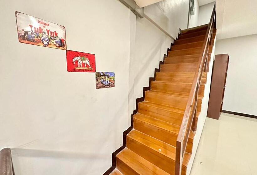 Standart Oda, Baan At Khaosan Hostel