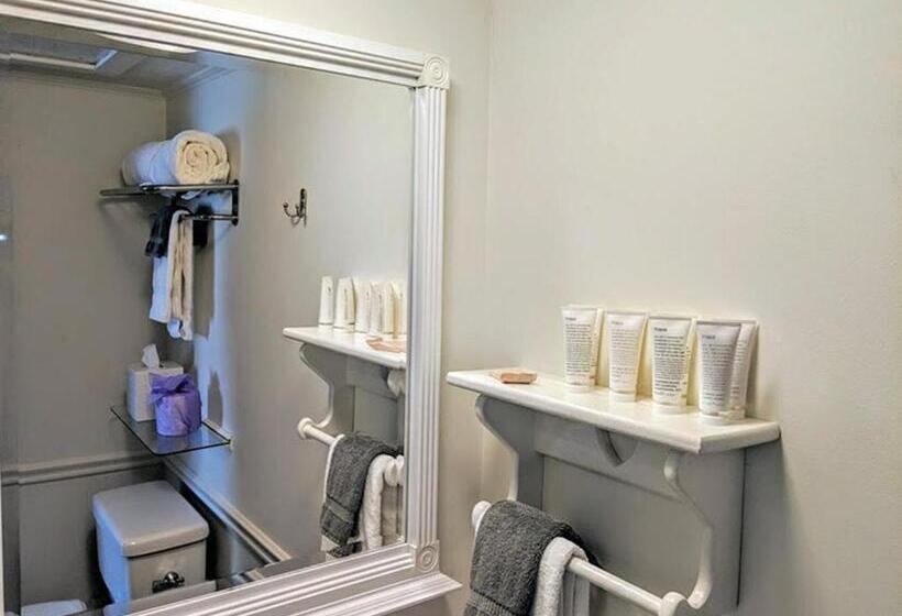 キングサイズベッドのスタンダードルーム, Elms Of Camden