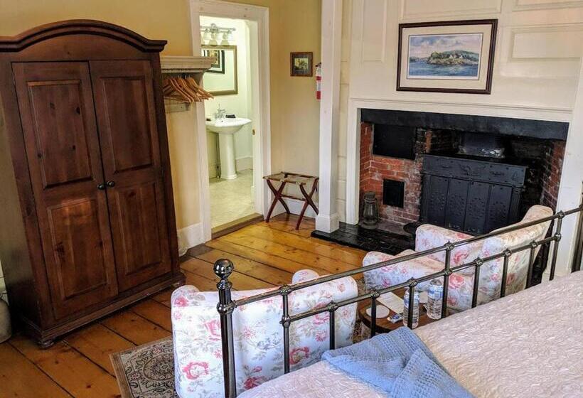 キングサイズベッドのデラックスルーム, Elms Of Camden