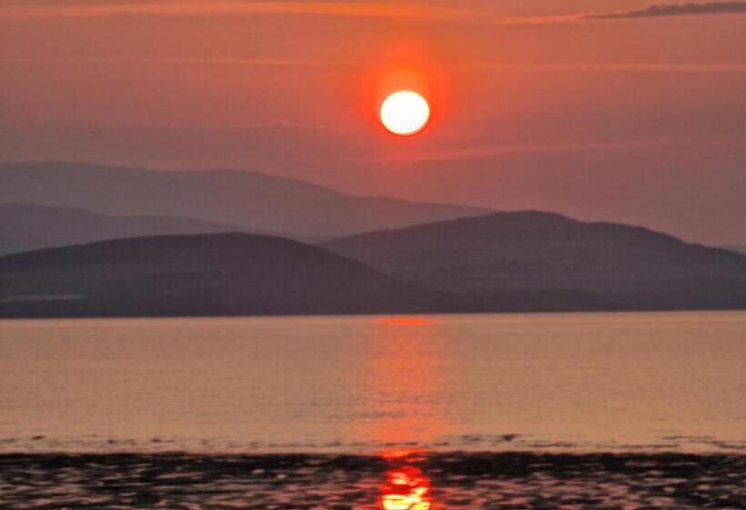 חדר משפחתי נוף לים, Balcary Bay Country House Hotel