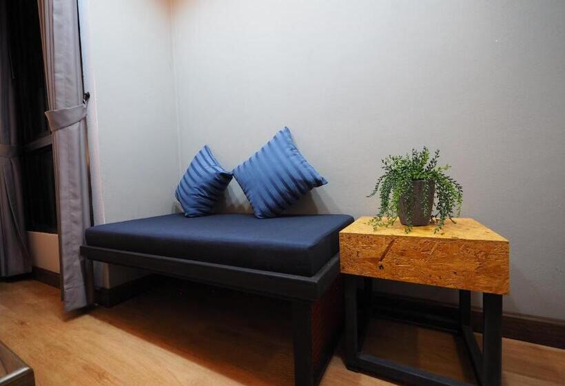 Номер Superior, Ps Sriphu