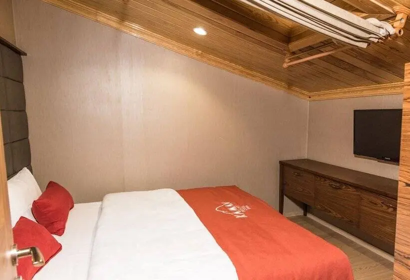 سوئیت دلوکس 2 خوابه, Resort Kaman