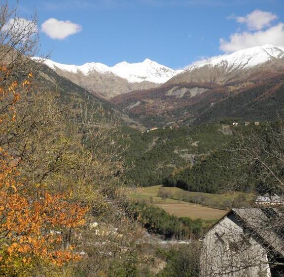 패밀리 룸, Gîte Auberge Les Terres Blanches De Méolans