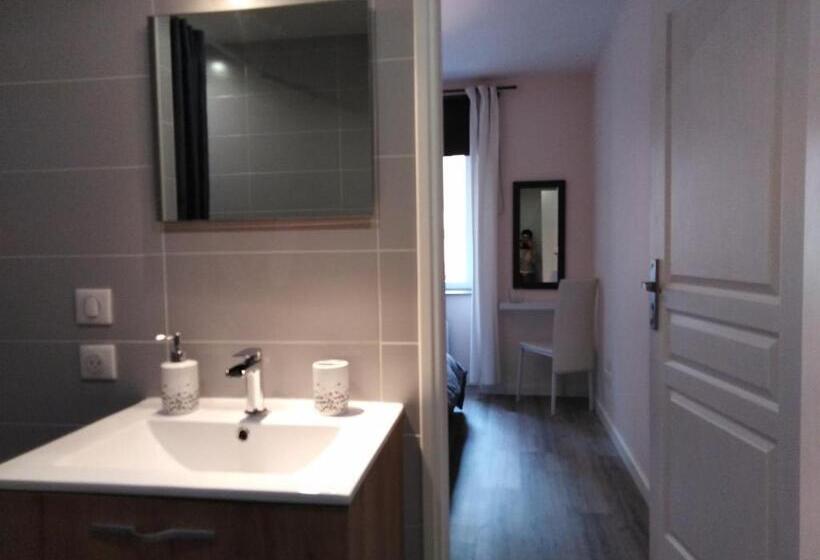 شقة غرفة واحدة, Les Chambres Hautes D'anastasia