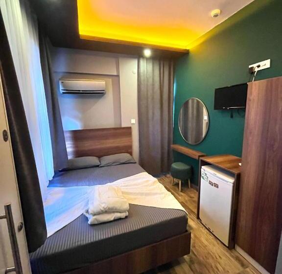 اتاق اکونومی, Yakamoz Pansiyon