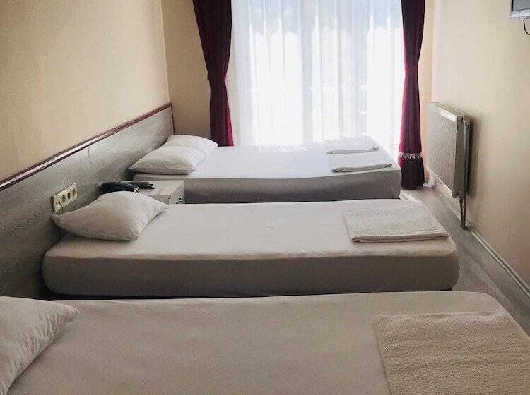 חדר סטנדרט לארבעה, Boss Ii