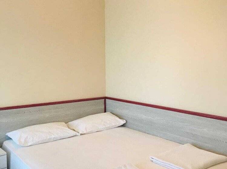 חדר סטנדרט, Boss Ii